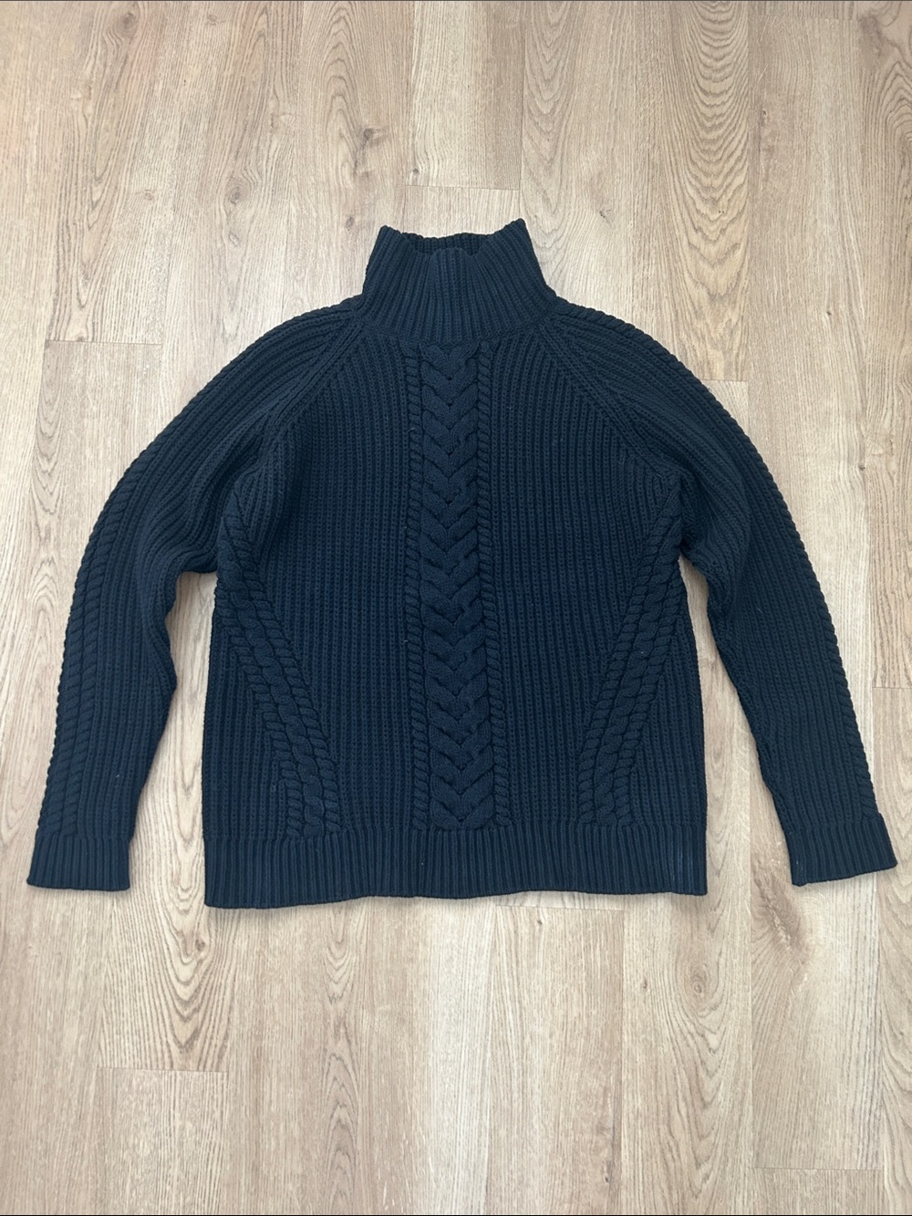 lululemon athletica Black Cable Knit Bring the Cozy Sweater Size 8 EUC